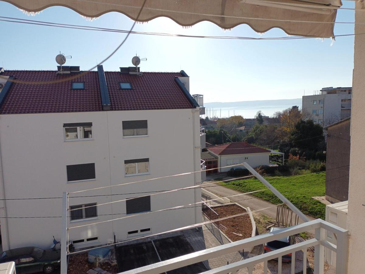 Kike Red Apartment Kastela Bagian luar foto