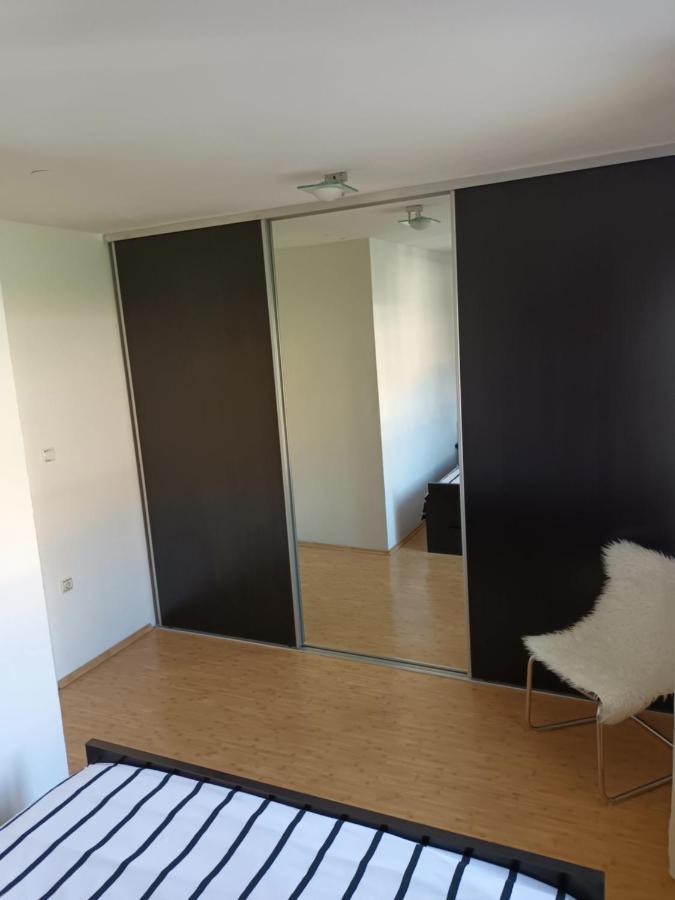 Kike Red Apartment Kastela Bagian luar foto